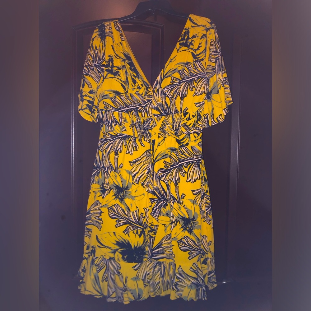 Guess Yellow & White Leaves Pattern Dress